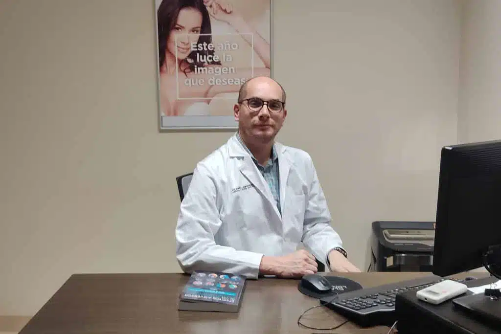 El Doctor Carlos Vidurrizaga, médico estético en Clínica Londres Pamplona en un artículo para el Diario de Navarra.
