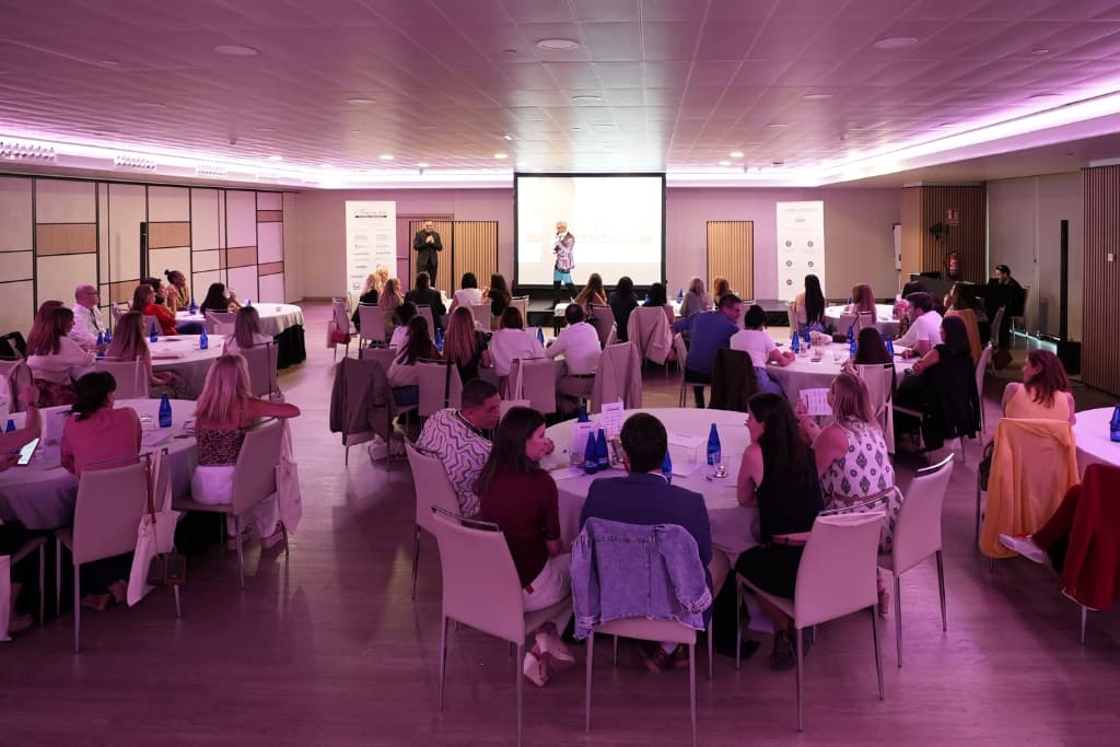 Segunda Convención Anual de Clínica Londres