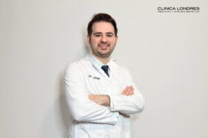 Dr Quintáns. Blefaroplastia