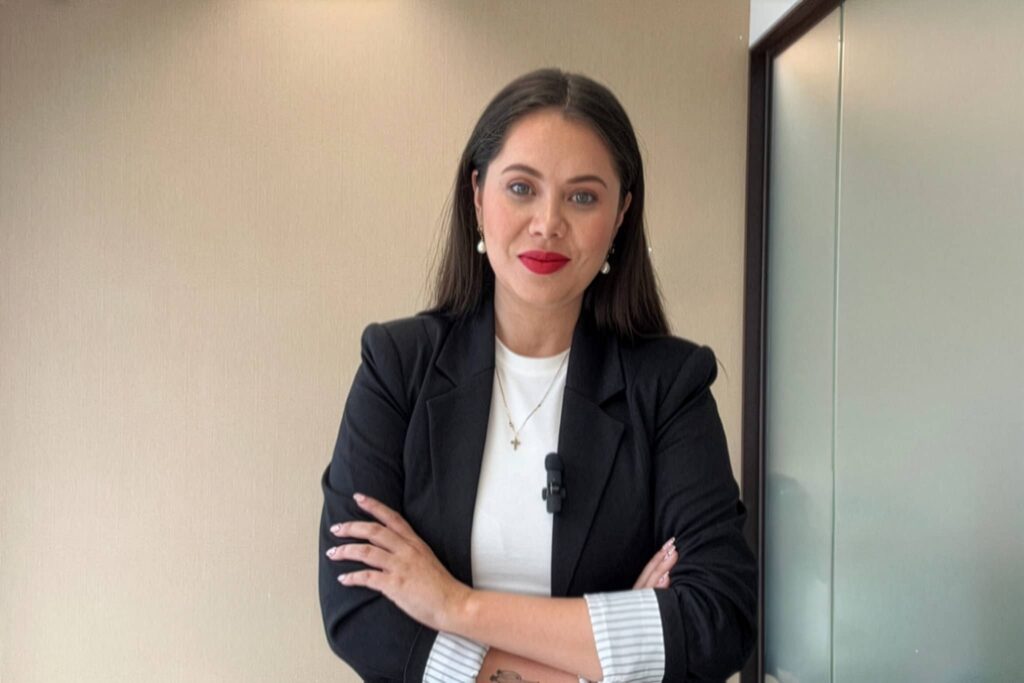 Directora habla sobre cuanto cuesta un aumento de pecho