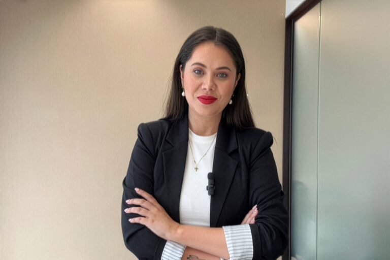 Directora habla sobre cuanto cuesta un aumento de pecho